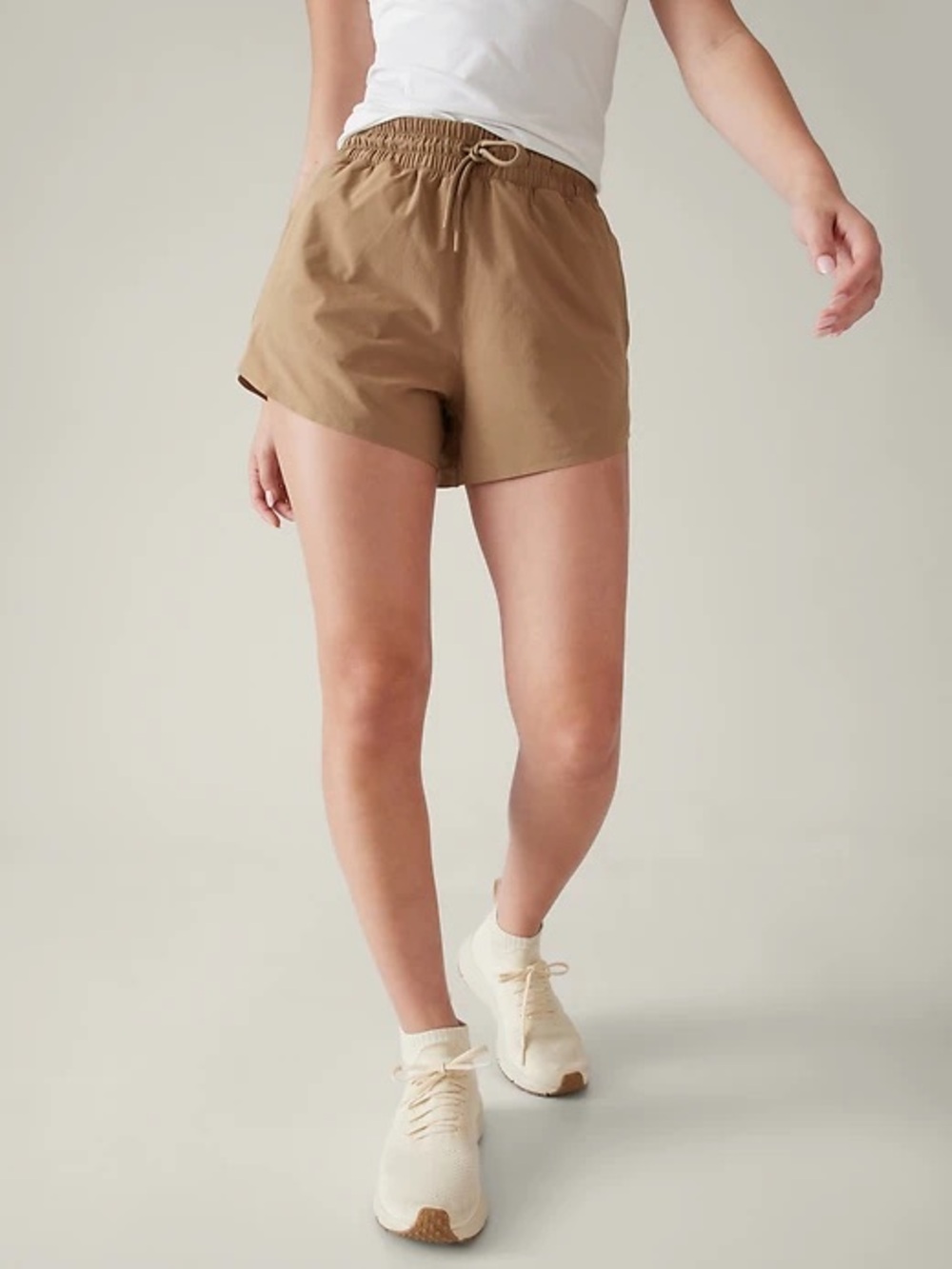 NWT Athleta Women’s Crossroads Shorts in Brown